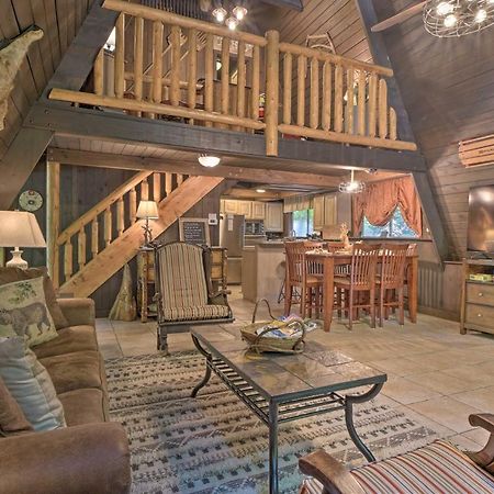 Snuggle Inn In The Heart Of Chalet Village! Gatlinburg Exterior photo