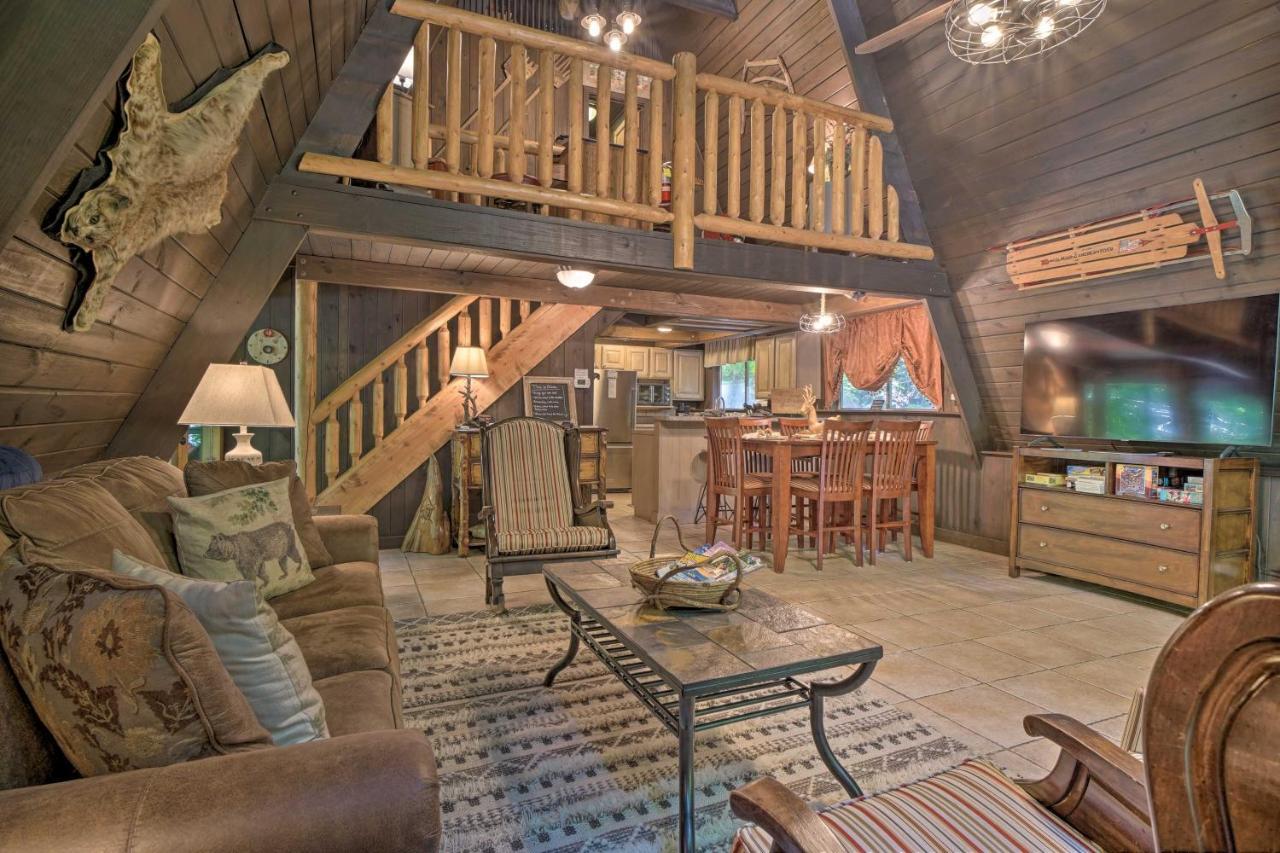 Snuggle Inn In The Heart Of Chalet Village! Gatlinburg Exterior photo