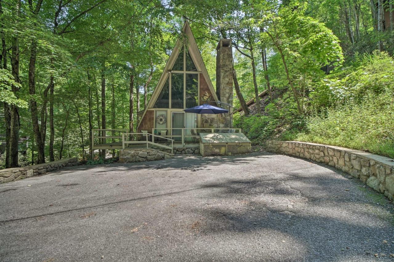 Snuggle Inn In The Heart Of Chalet Village! Gatlinburg Exterior photo