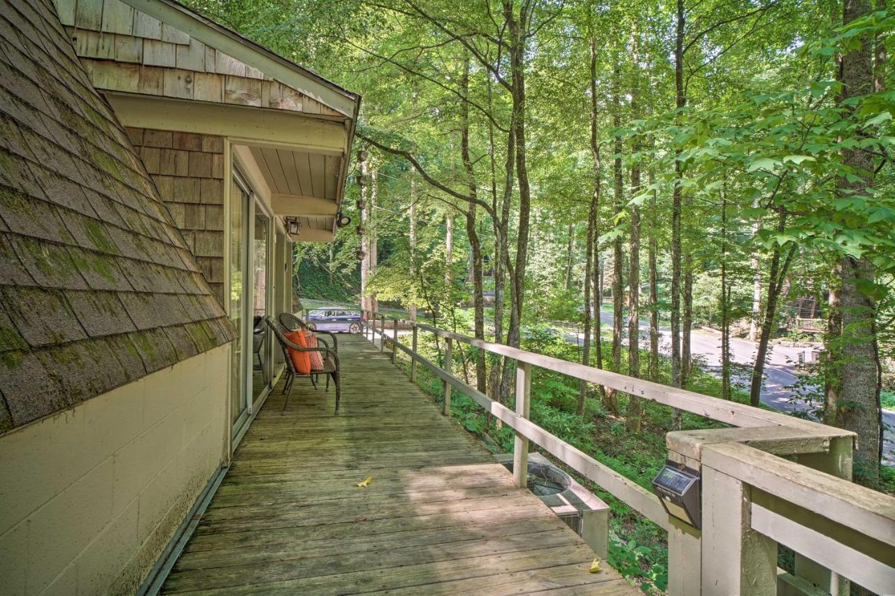 Snuggle Inn In The Heart Of Chalet Village! Gatlinburg Exterior photo