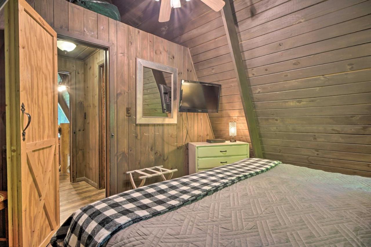 Snuggle Inn In The Heart Of Chalet Village! Gatlinburg Exterior photo